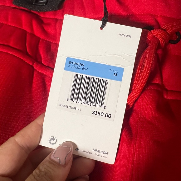 Nike Women’s Casual Tech Fleece High Waisted Shorts - Medium, NWT - Picture 5 of 5